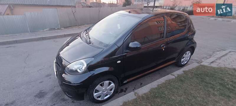 2010 toyota aygo