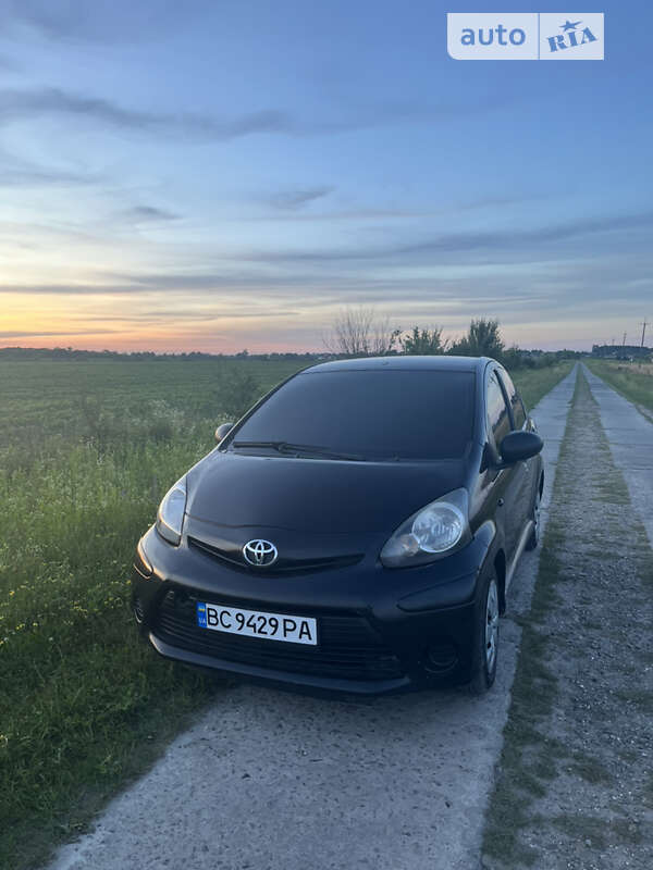 2012 toyota aygo