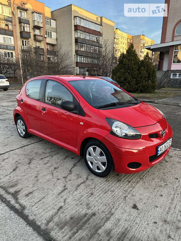 2011 toyota aygo