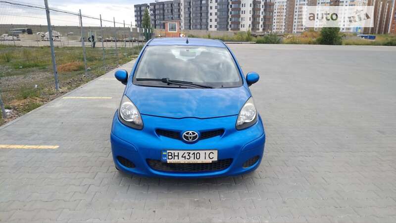 2010 toyota aygo