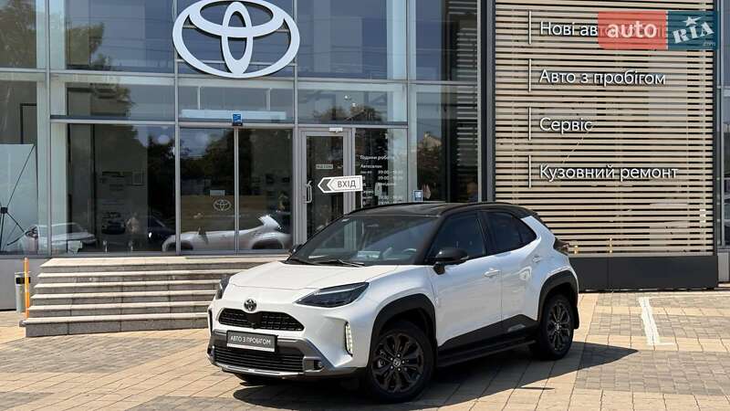 2024 toyota yaris cross