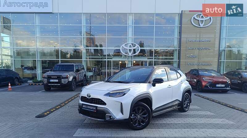 2024 toyota yaris cross