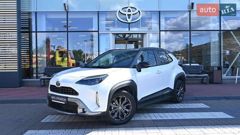 2024 toyota yaris cross