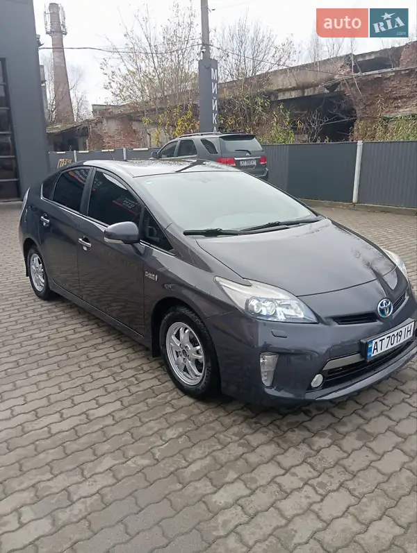 2012 toyota prius