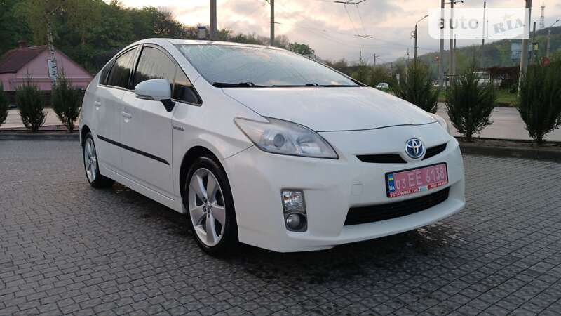 2010 toyota prius
