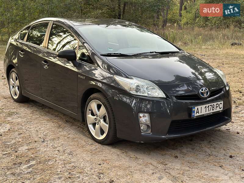 2011 toyota prius