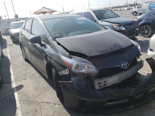 2014 toyota prius plug