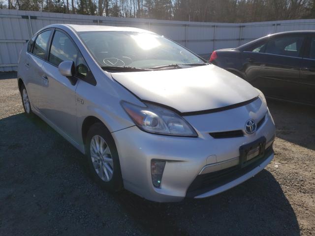 2012 toyota prius plug