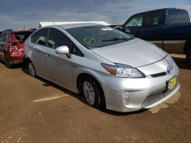2013 toyota prius plug