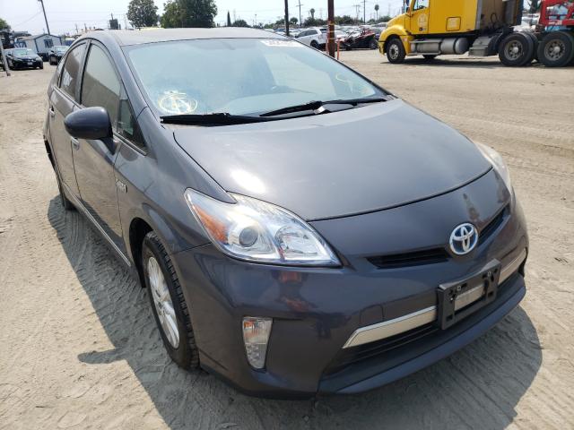 2014 toyota prius plug