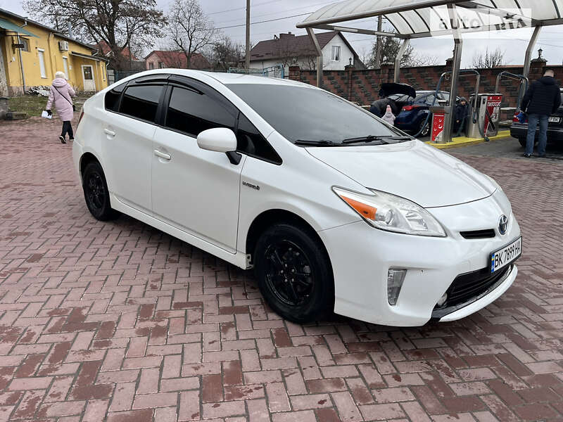2012 toyota prius