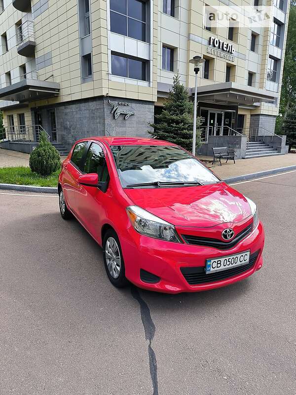 2012 toyota yaris