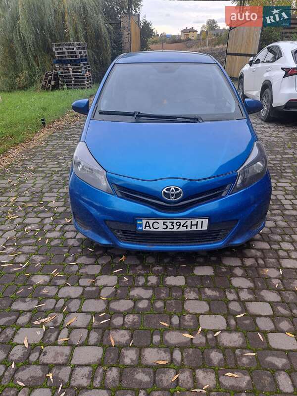 2013 toyota yaris