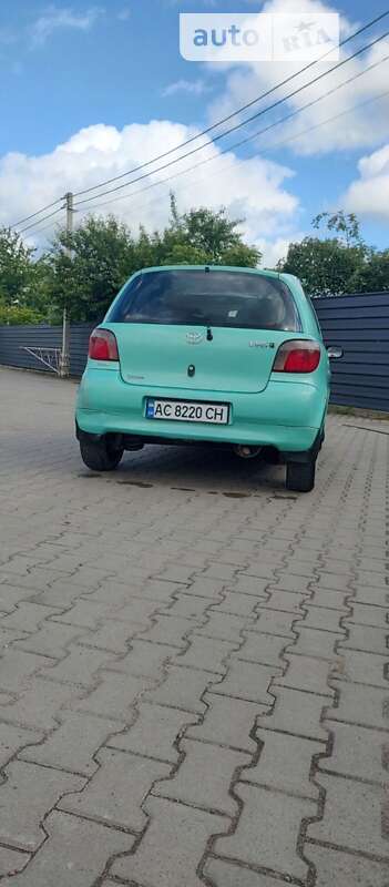 1999 toyota yaris