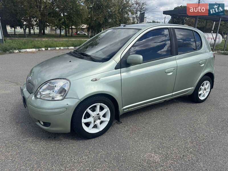 2002 toyota yaris