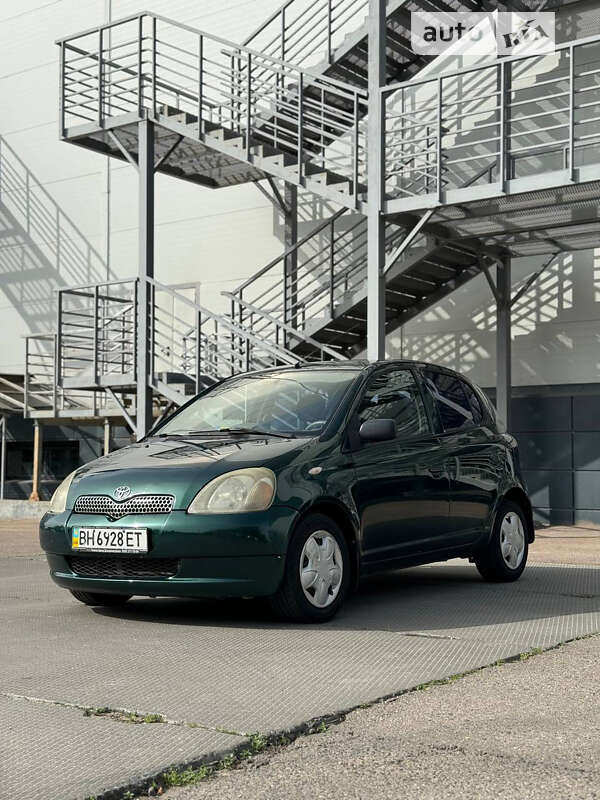 2002 toyota yaris