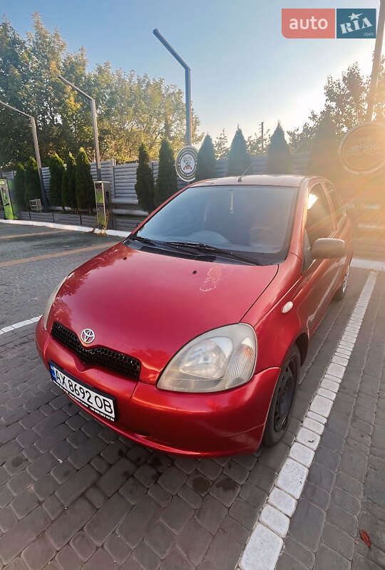 2002 toyota yaris