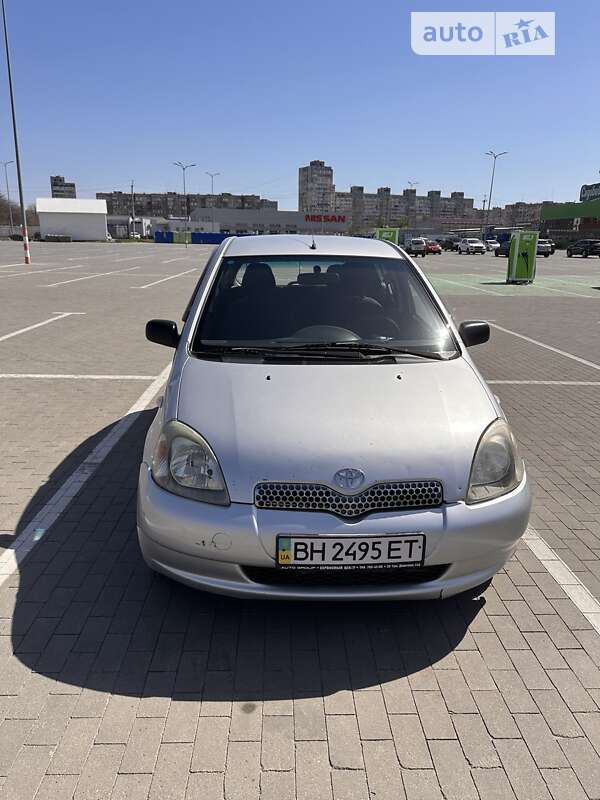 2003 toyota yaris