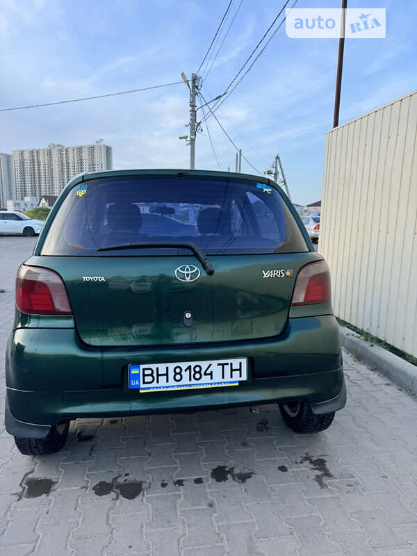 2000 toyota yaris