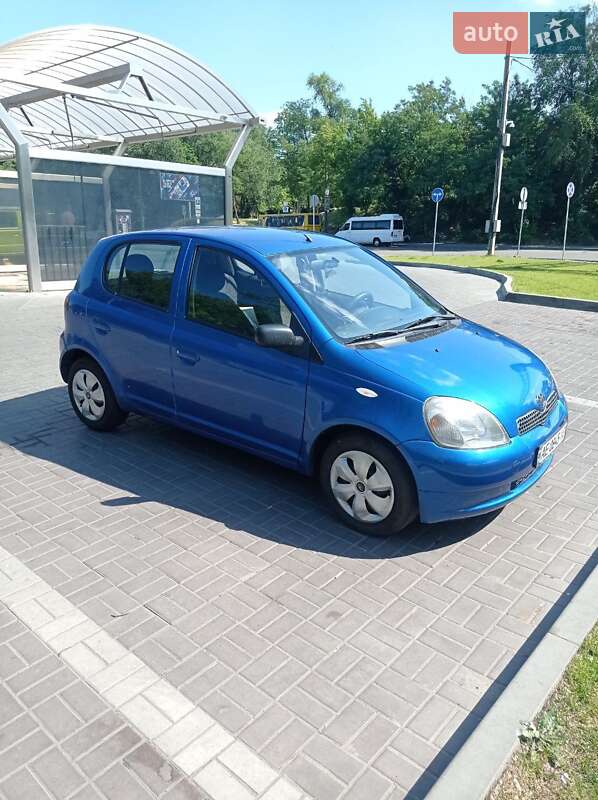 2002 toyota yaris