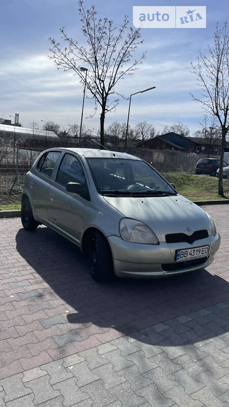2002 toyota yaris