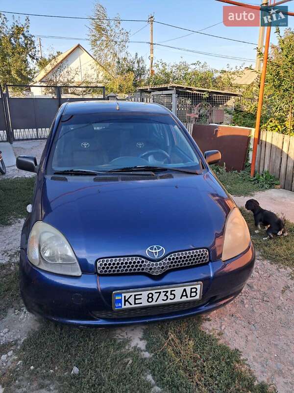 2000 toyota yaris