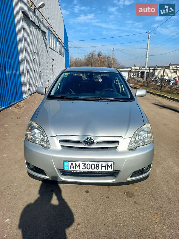 2004 toyota corolla