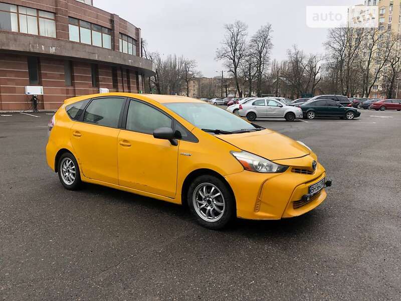 2015 toyota prius v