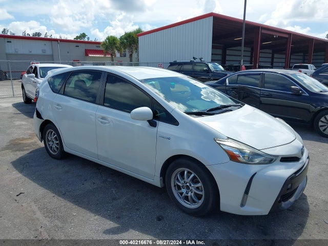2015 toyota prius v