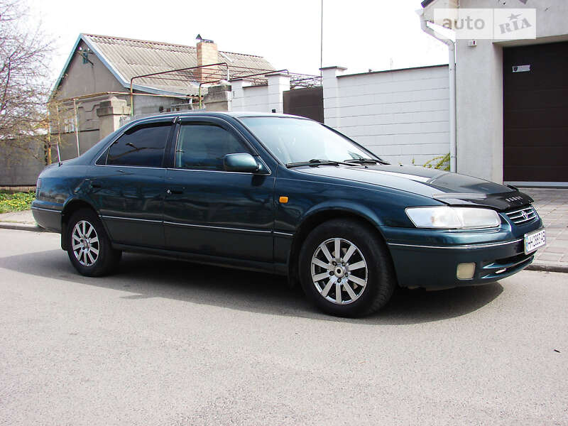 1999 toyota camry