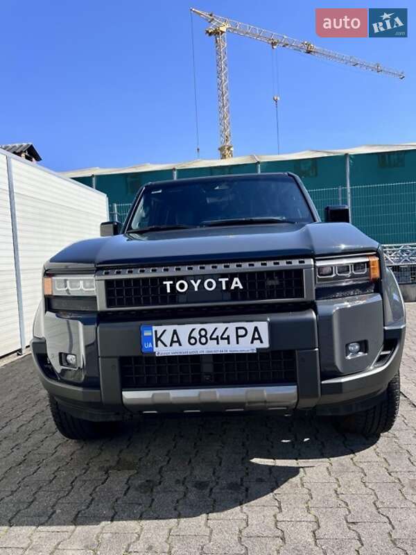 2024 toyota land cruiser prado
