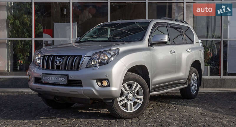 2011 toyota land cruiser