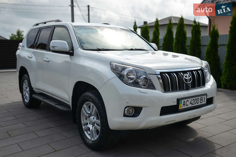 2011 toyota land cruiser 150