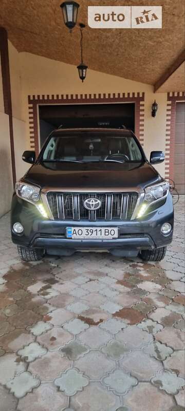 2015 toyota land cruiser prado