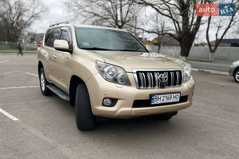 2010 toyota land cruiser prado