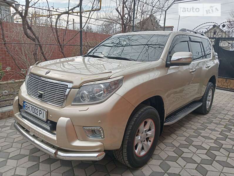 2010 toyota land cruiser 150
