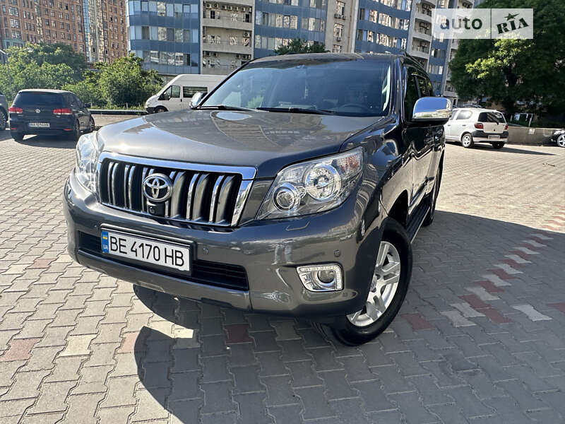 2010 toyota prado