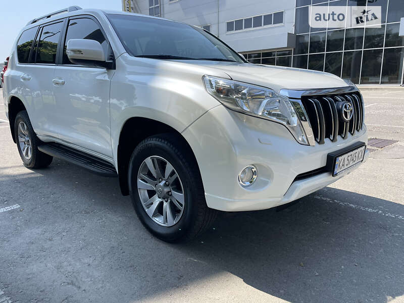 2014 toyota land cruiser 150