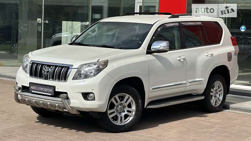 2010 toyota land cruiser