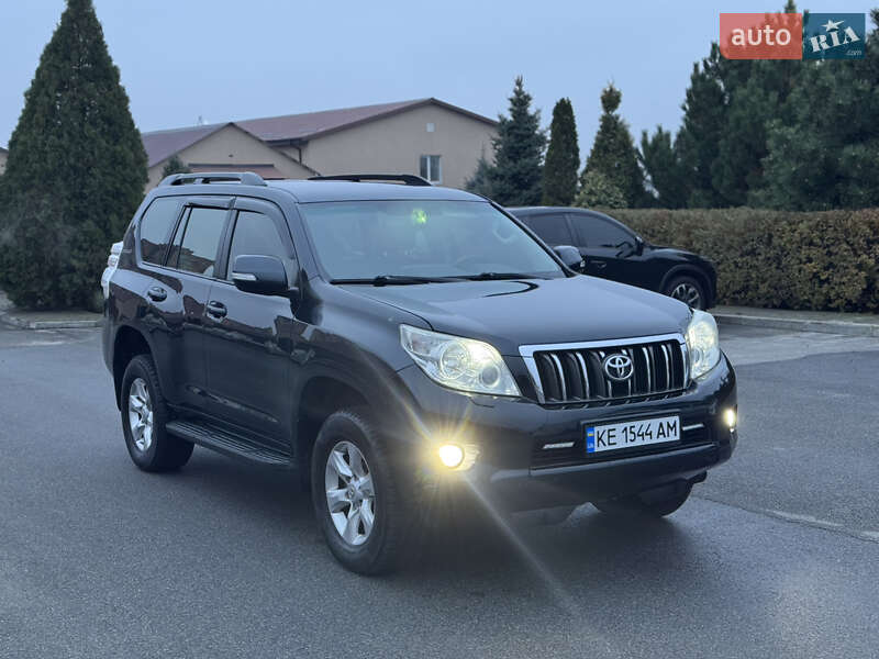 2011 toyota land cruiser