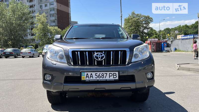 2012 toyota land cruiser prado