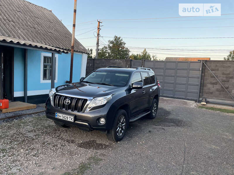 2014 toyota land cruiser prado