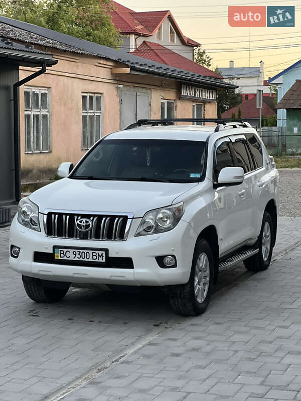 2012 toyota land cruiser prado