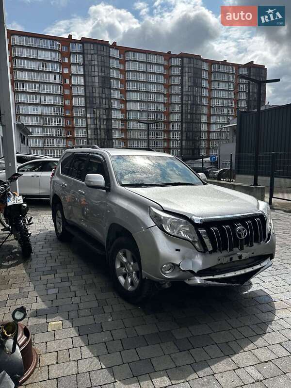 2013 toyota land cruiser 150