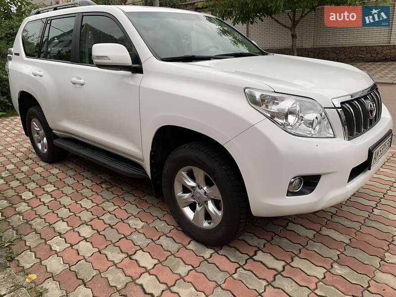 2011 toyota land cruiser 150