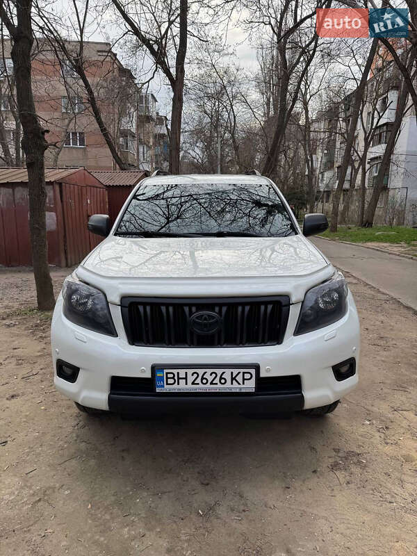 2013 toyota land cruiser 150