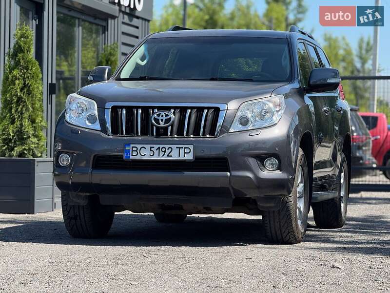 2013 toyota land cruiser prado