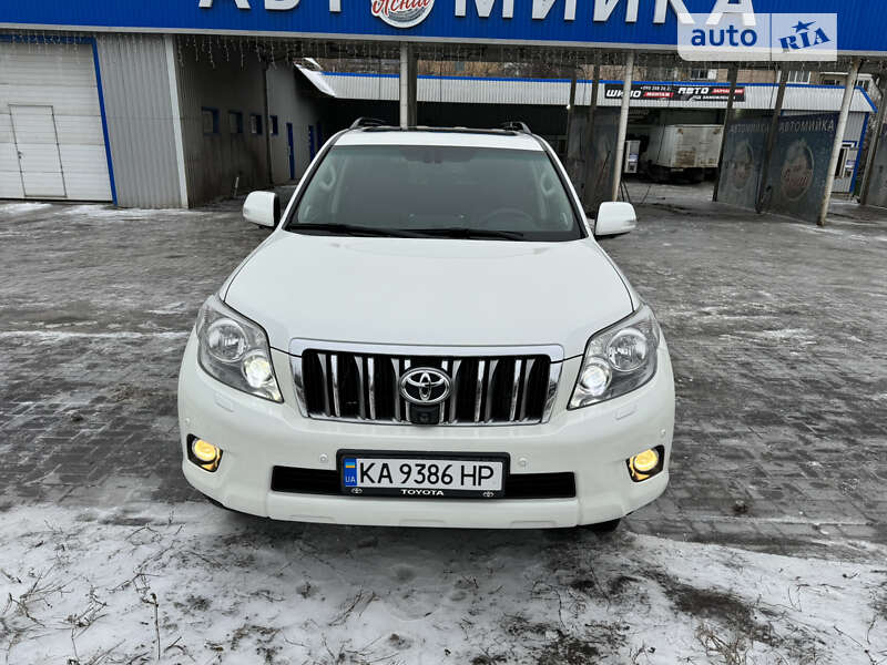 2010 toyota land cruiser 150