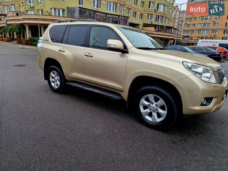 2012 toyota land cruiser prado