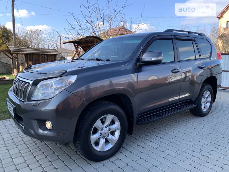 2013 toyota land cruiser 150